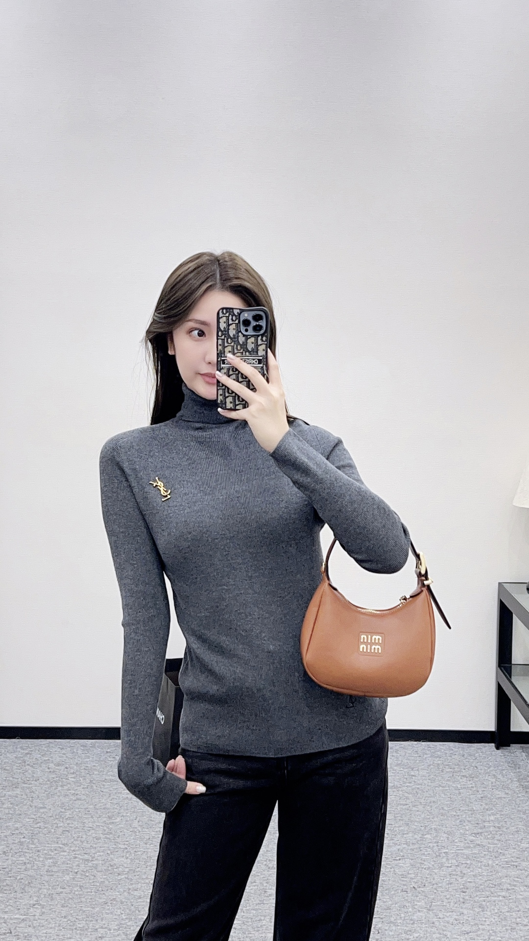 NO:636422,Class representatives hand in homework, saint laurent-clothing, saint laurent, alexander wang19860909课代表交作业,圣罗兰-服装,saint laurent,alexander wang,Women's clothing