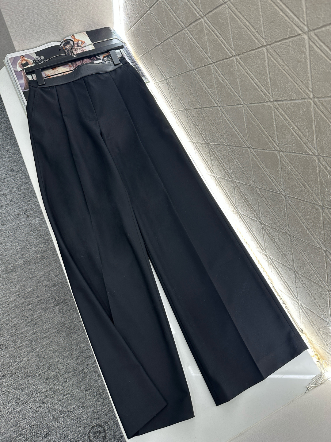 ♥Loew*♥2025新品上架 廓形腰带西装外套长裤套装定制YB进口材质，质感光泽高级，垂顺有型，正肩廓