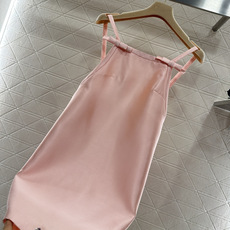 ♥Miumi*♥2025新品上架 露背蝴蝶结吊带裙定制YB进口丝毛材质,质感光泽,版型流畅,微挺有 ♥Miumi*♥2025新品上架 露背蝴蝶结吊带裙定制YB进口丝毛材质,质感光泽,版型流畅,微挺有