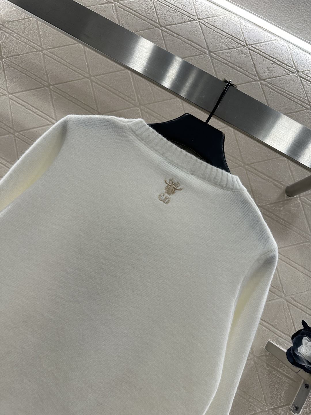 ♥Dio*♥2025新品上架 刺绣烫钻星空针织毛衣定制YB羊毛纱线织造，穿搭舒适，质感十足，圆领针织套头