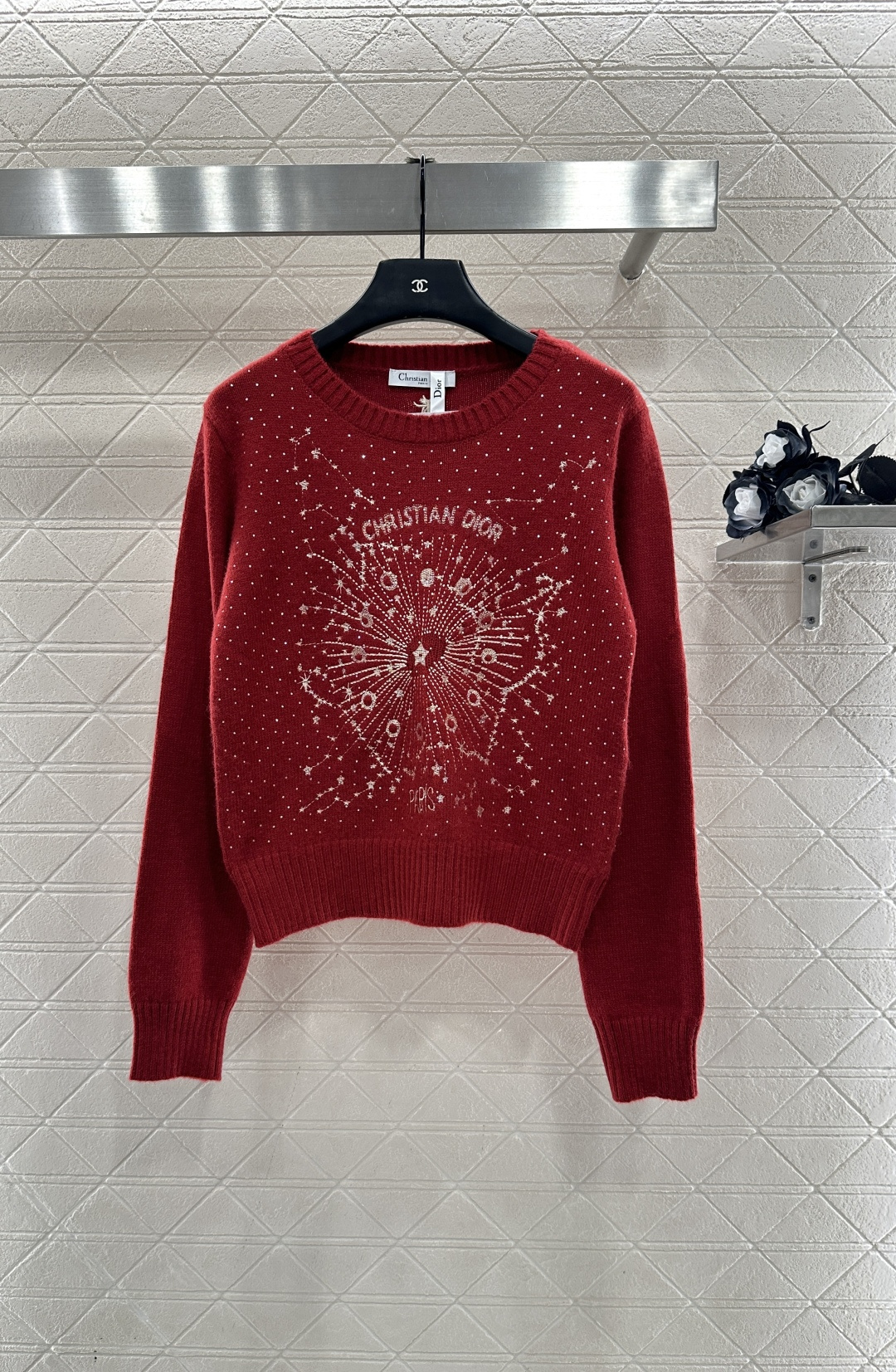 ♥Dio*♥2025新品上架 刺绣烫钻星空针织毛衣定制YB羊毛纱线织造，穿搭舒适，质感十足，圆领针织套头