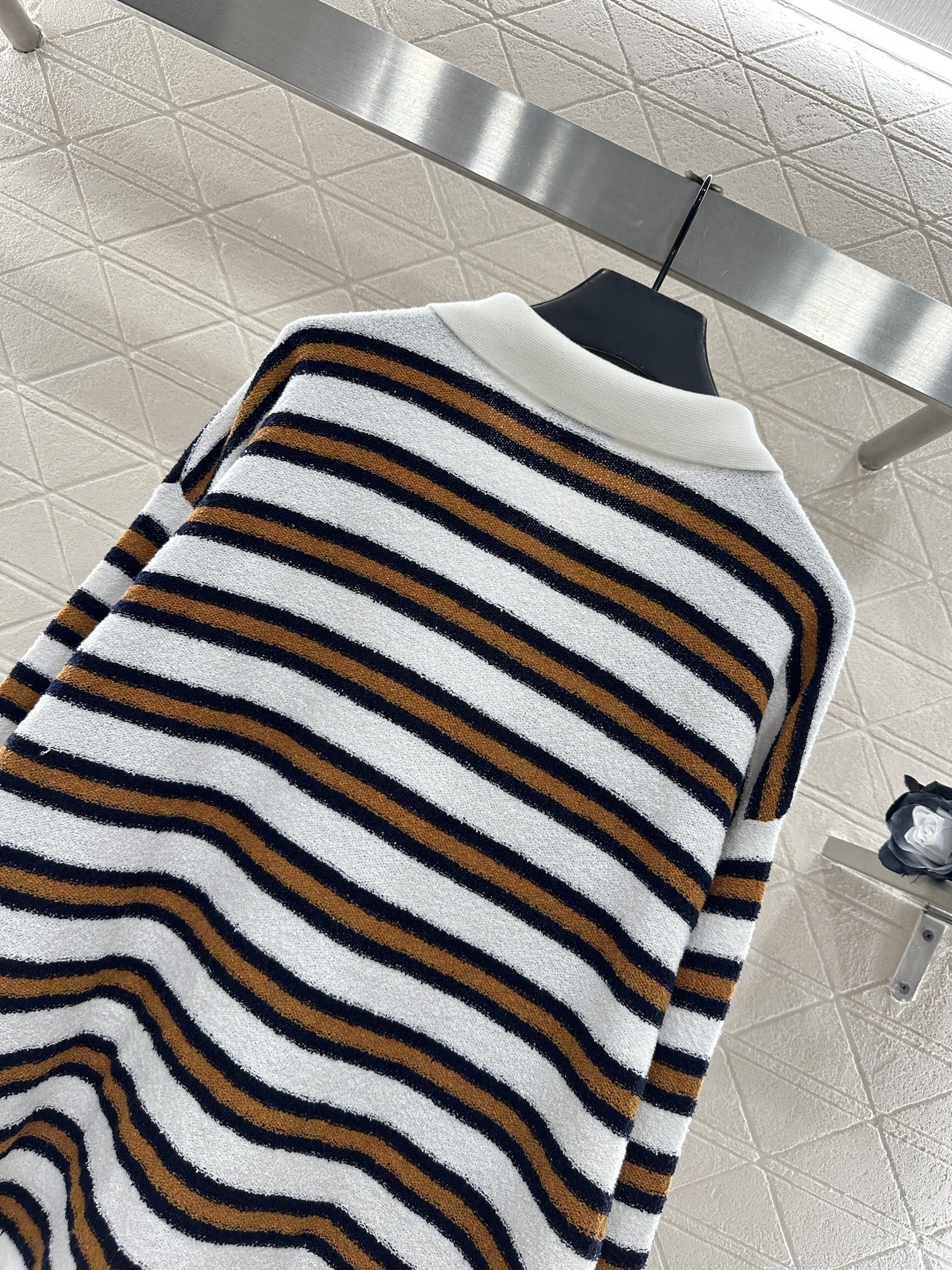 ♥Chane*♥2025新品上架 针织条纹𝑝𝑜𝑙𝑜长袖定制YB棉毛纱线织造，密度细针织造，软糯质地，舒适