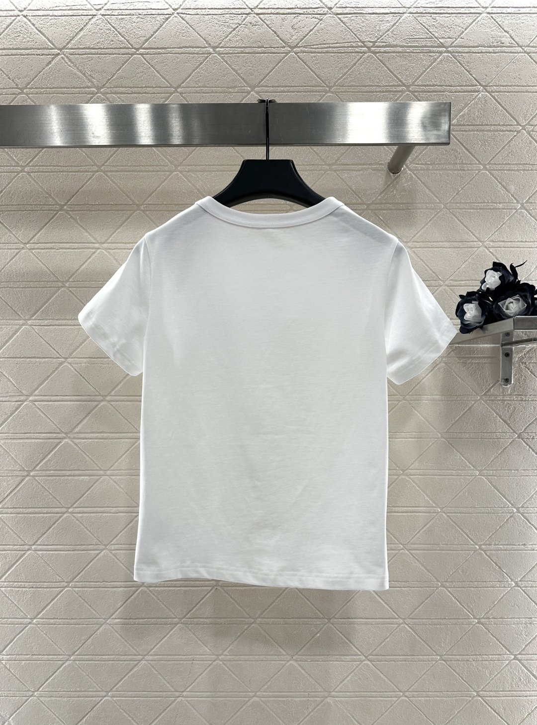 ♥Gucc*♥2025新品上架 圆领刺绣徽标𝑇𝑒𝑒定制YB丝光全棉材质，柔软亲肤，舒适有型，修身短袖版型