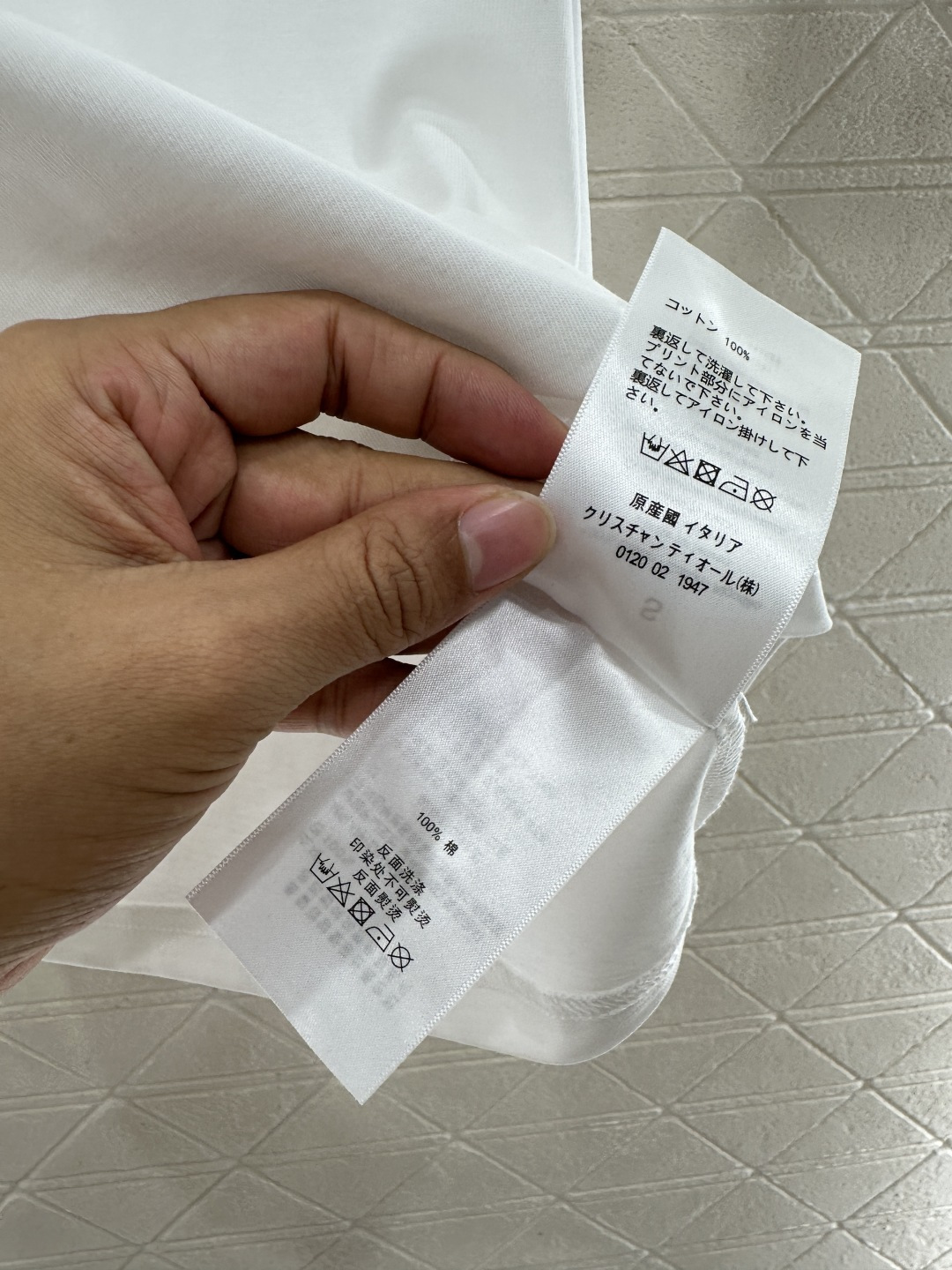 ♥Gucc*♥2025新品上架 圆领刺绣徽标𝑇𝑒𝑒定制YB丝光全棉材质，柔软亲肤，舒适有型，修身短袖版型