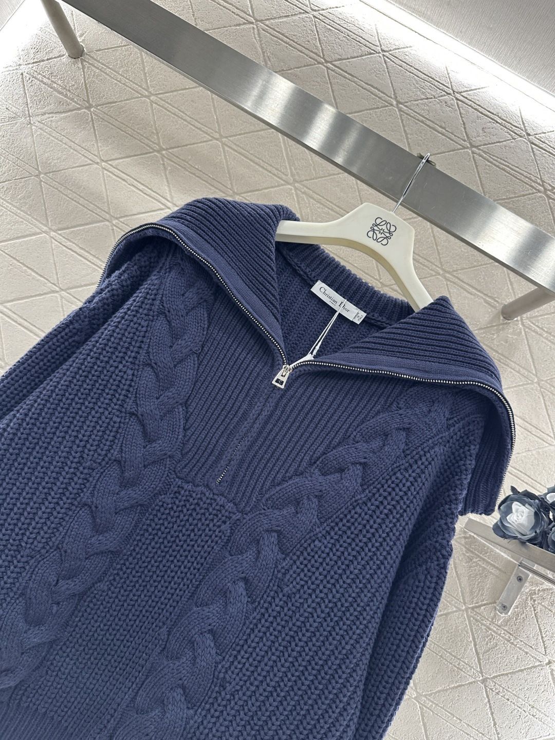 ♥Dio*♥2025新品上架 拉链翻领针织毛衣定制YB羊绒羊毛纱线织造，细腻柔软，厚实保暖，大翻领拉链针