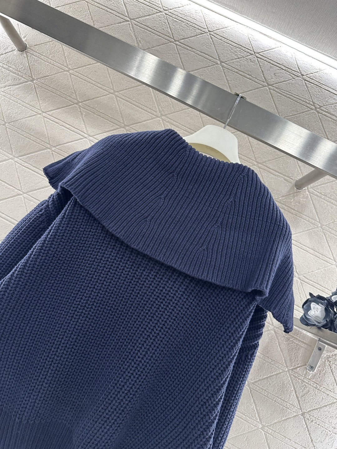 ♥Dio*♥2025新品上架 拉链翻领针织毛衣定制YB羊绒羊毛纱线织造，细腻柔软，厚实保暖，大翻领拉链针