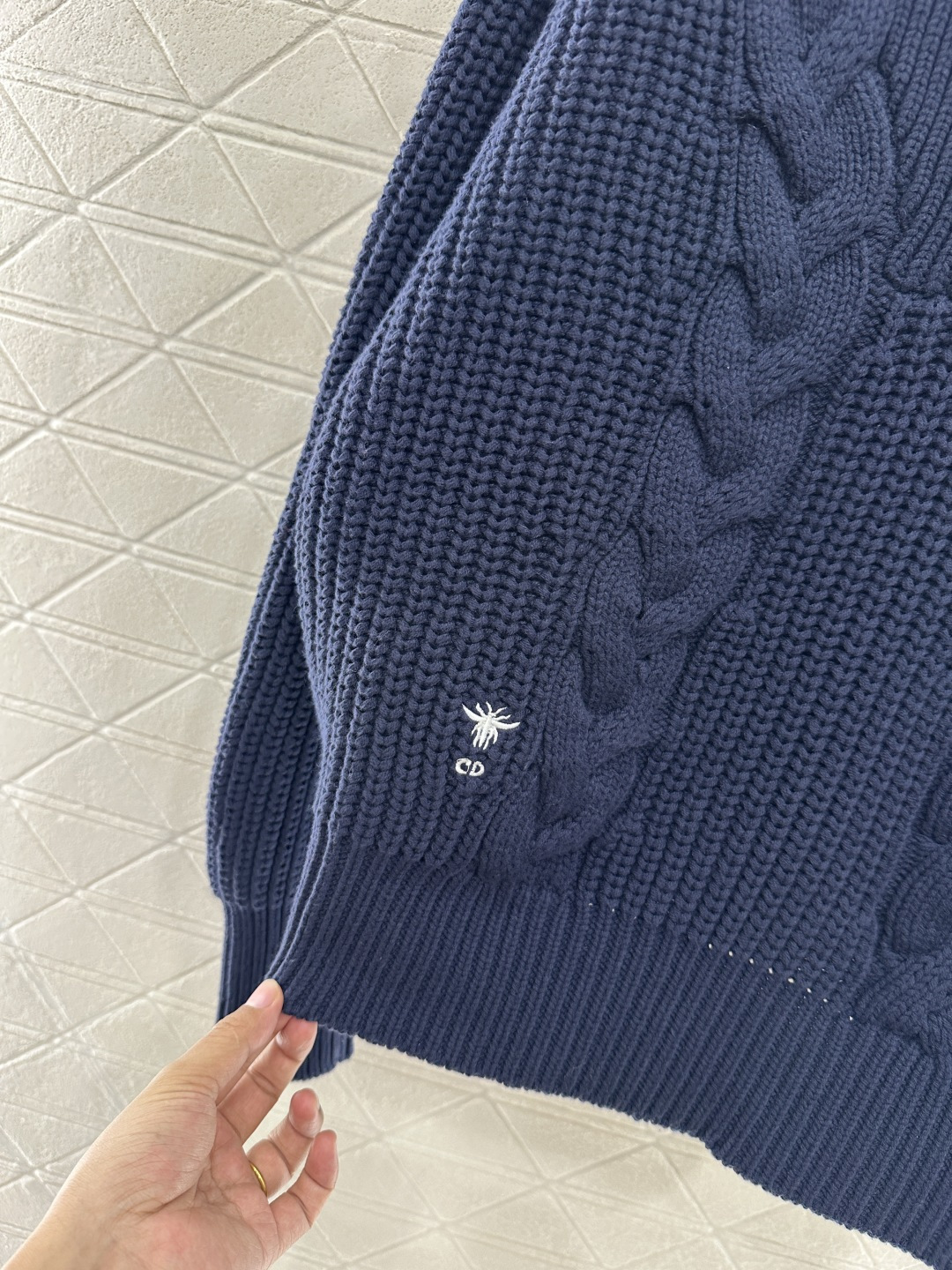 ♥Dio*♥2025新品上架 拉链翻领针织毛衣定制YB羊绒羊毛纱线织造，细腻柔软，厚实保暖，大翻领拉链针