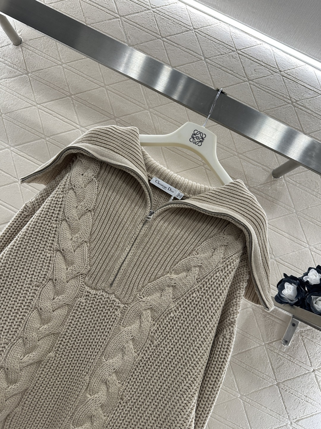 ♥Dio*♥2025新品上架 拉链翻领针织毛衣定制YB羊绒羊毛纱线织造，细腻柔软，厚实保暖，大翻领拉链针