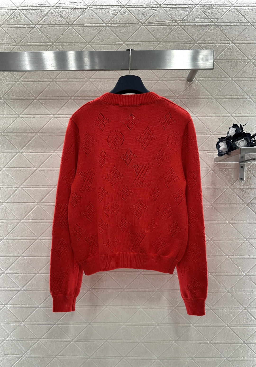 ♥Louis vuittP*♥2025新品上架 提花镂空徽标针织开衫定制YB羊毛纱线织造，弹力舒适，质感