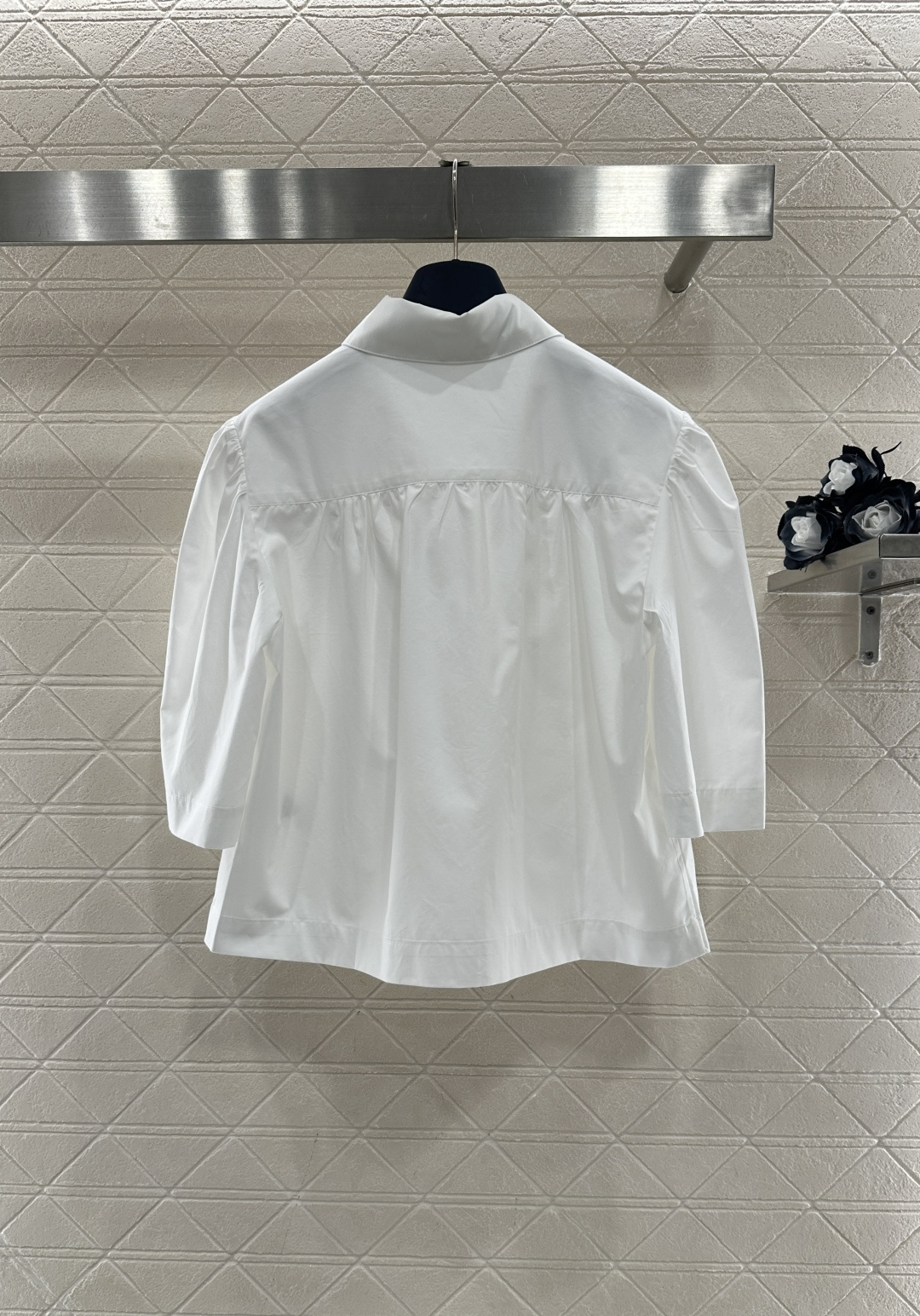 ♥Louis vuitto*♥2025新品上架 翻领口袋中袖衬衫定制YB斜纹全棉材质，质感细腻，穿搭舒适