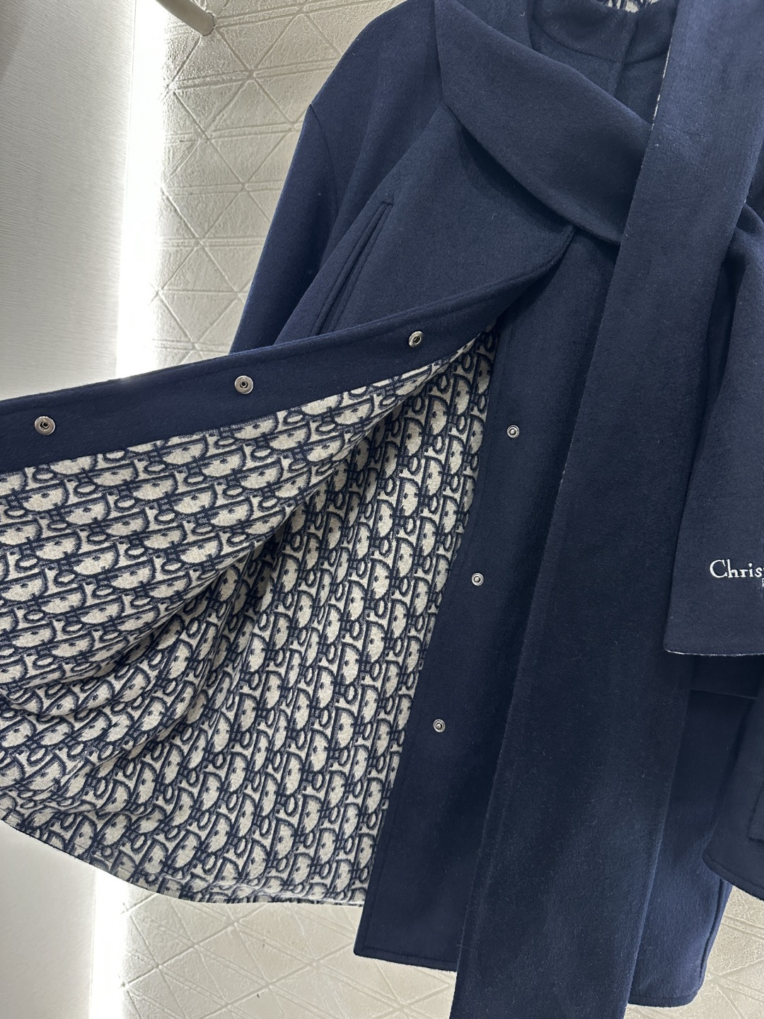 ♥Dio*♥2025新品上架 可拆卸围巾多穿毛呢外套定制YB进口羊毛毛呢材质，肌理明显，品相高级，围巾毛