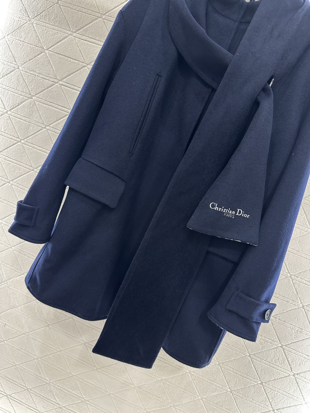 ♥Dio*♥2025新品上架 可拆卸围巾多穿毛呢外套定制YB进口羊毛毛呢材质，肌理明显，品相高级，围巾毛