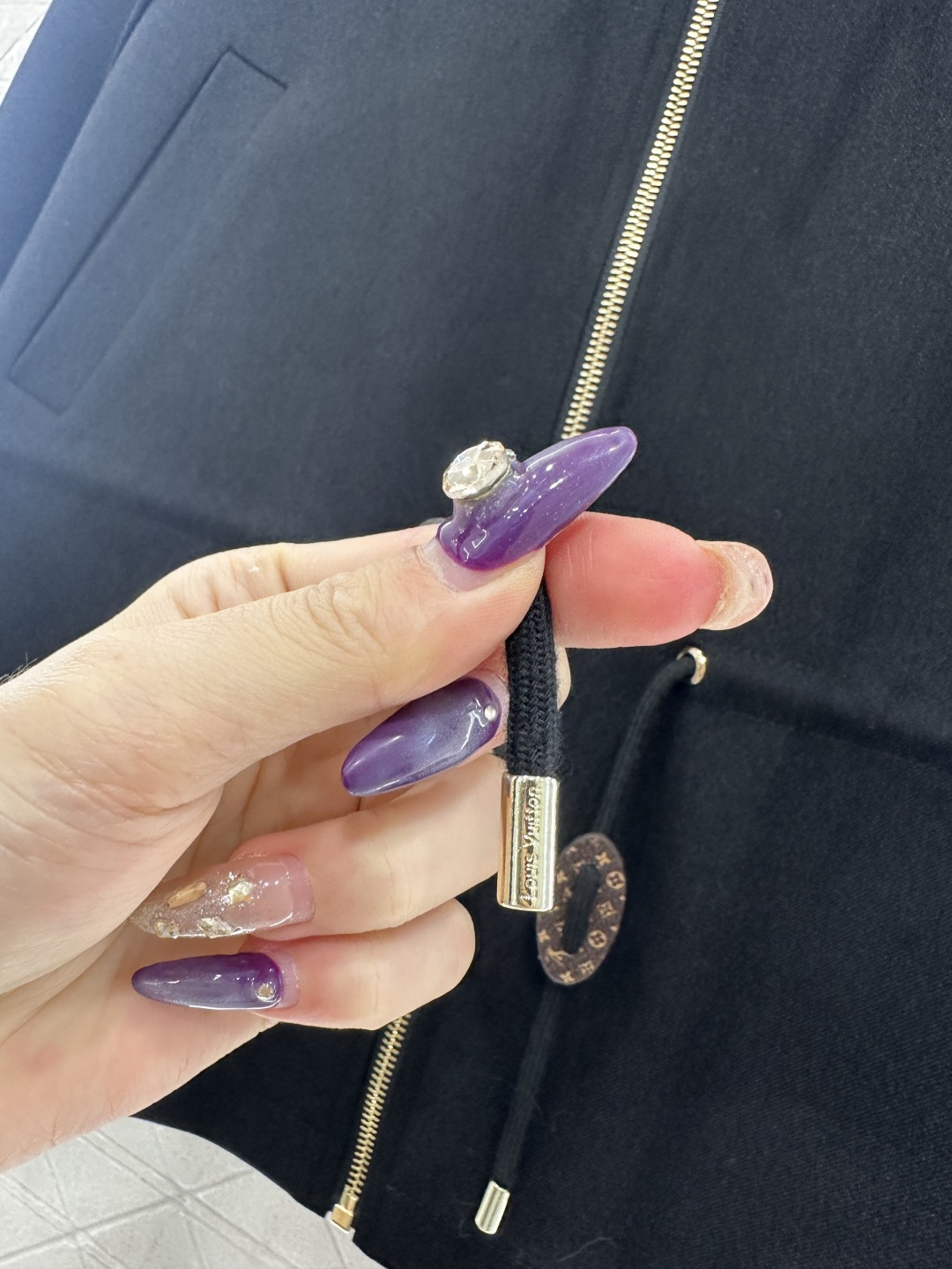 ♥Louis Vuitto*♥2025新品上架 立领拉链外套定制YB进口材质，质感细腻，垂顺有型，立领拉