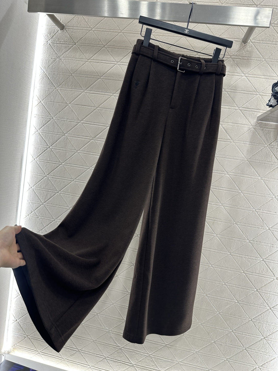♥Dio*♥2025新品上架 毛呢腰带西装阔腿长裤定制YB进口羊毛呢混纺材质，面料柔挺舒适，垂顺有型，厚