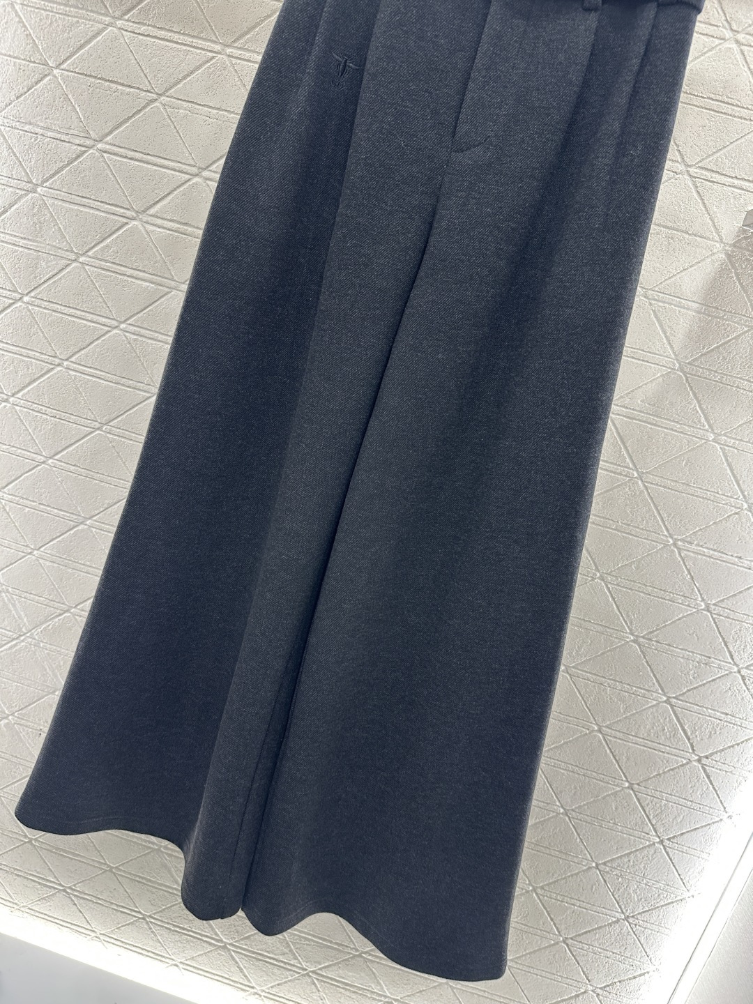 ♥Dio*♥2025新品上架 毛呢腰带西装阔腿长裤定制YB进口羊毛呢混纺材质，面料柔挺舒适，垂顺有型，厚
