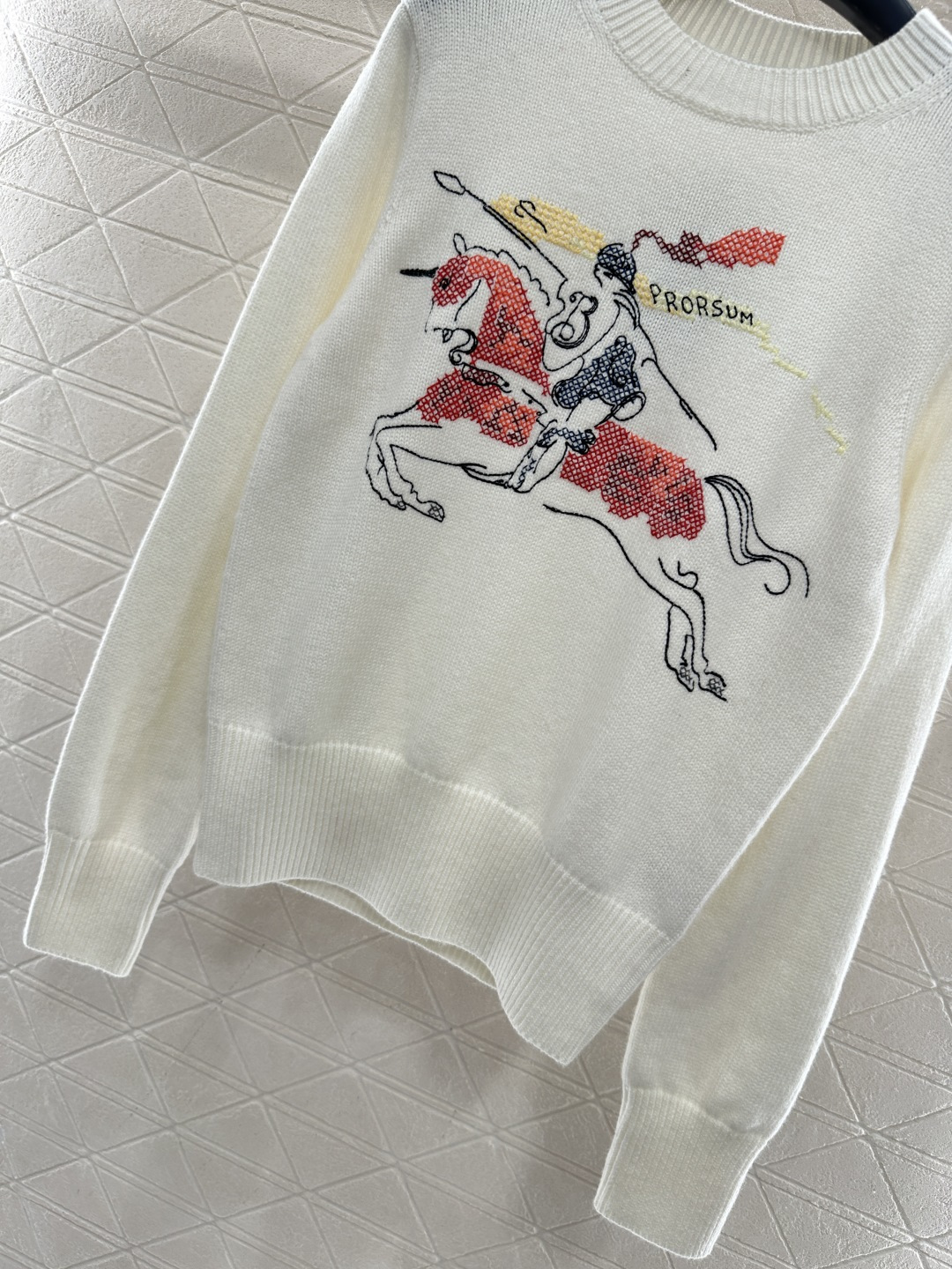 ♥BBR*♥2025新品上架 贺岁刺绣战马针织毛衣新年贺岁系列#定制YB羊毛纱线织造，穿搭舒适，质感十足