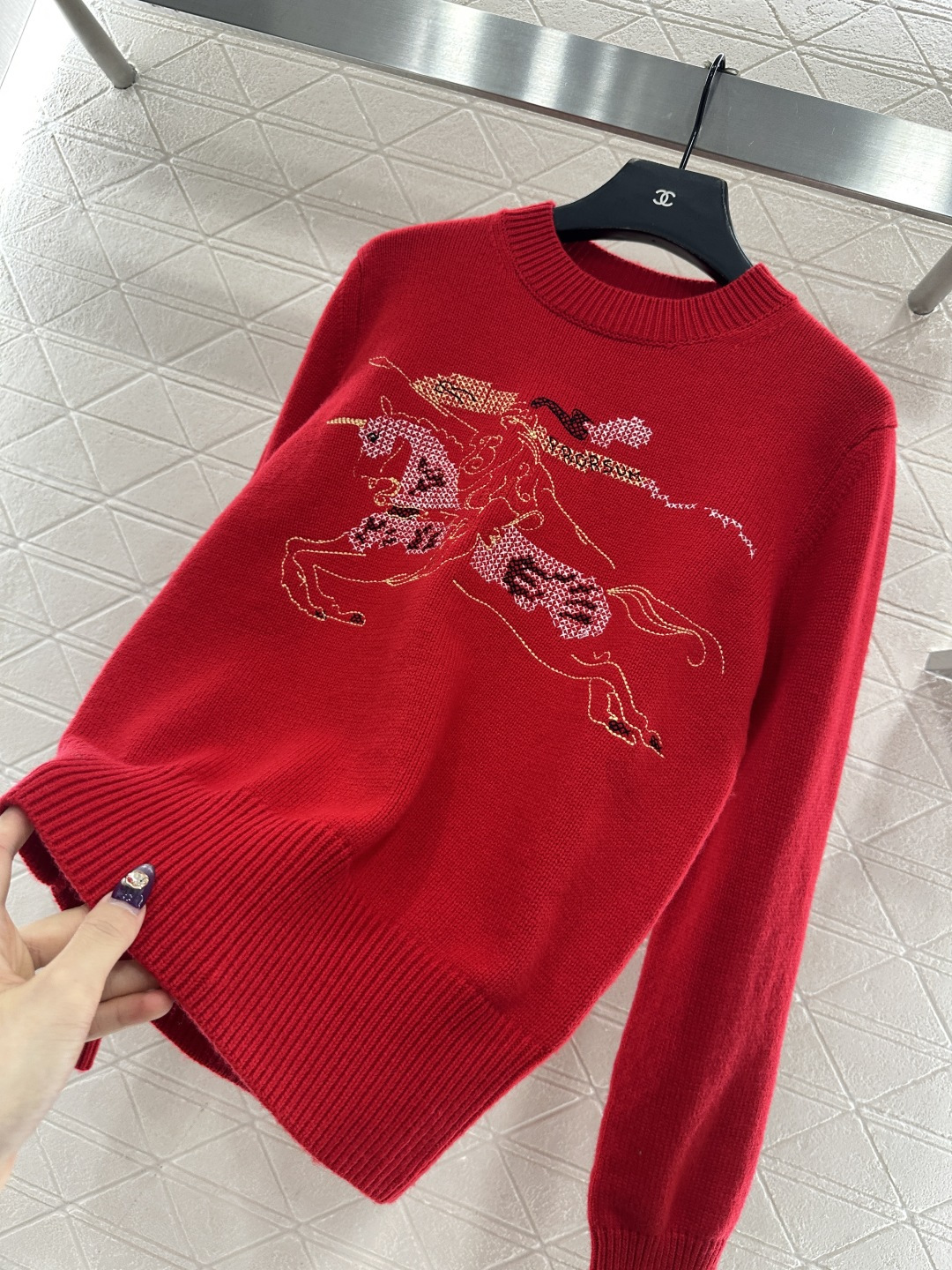 ♥BBR*♥2025新品上架 贺岁刺绣战马针织毛衣新年贺岁系列#定制YB羊毛纱线织造，穿搭舒适，质感十足