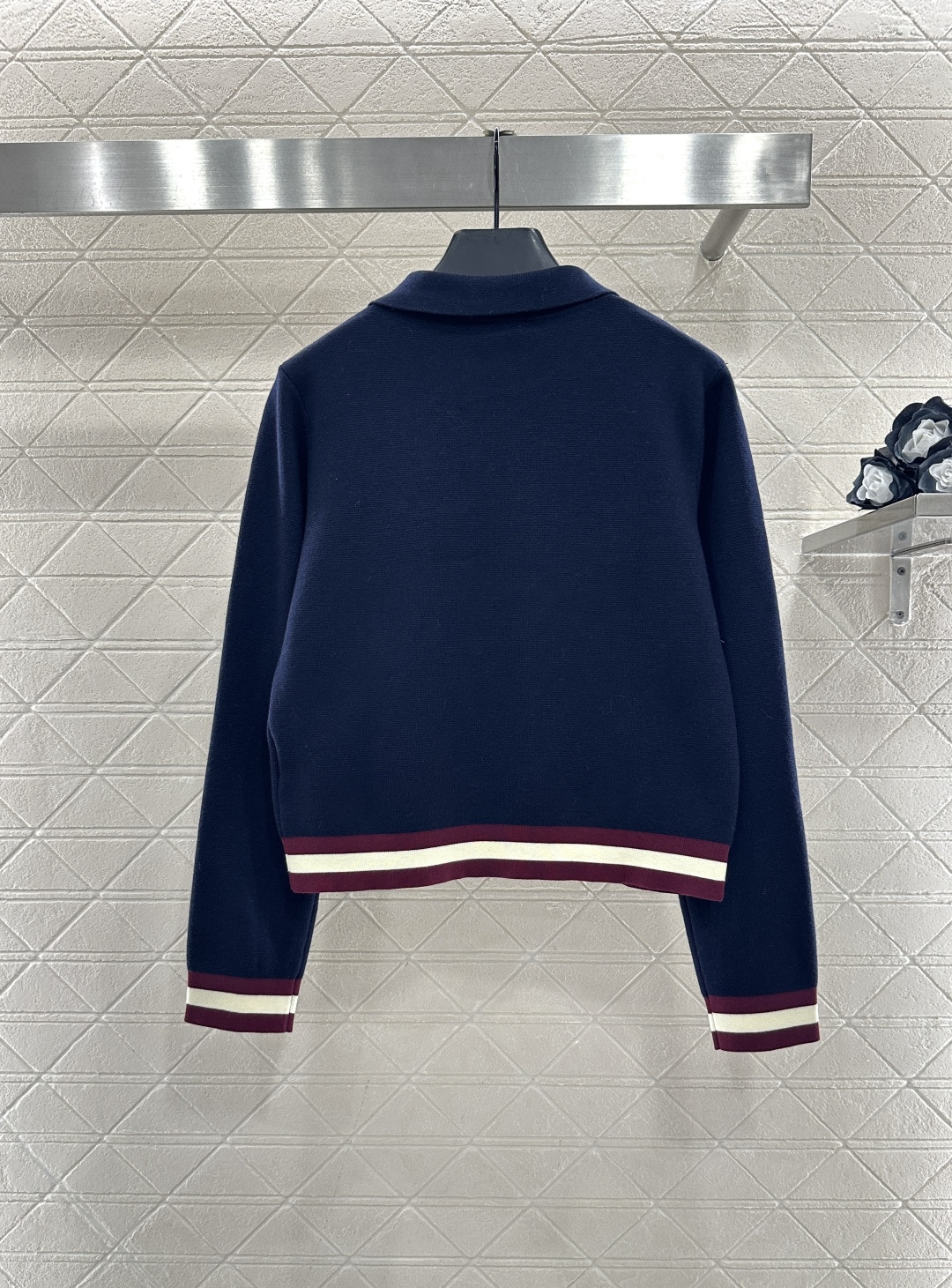 ♥Chane*♥2025新品上架 翻领半开襟针织上衣定制YB羊绒纱线织造，质感高级，穿搭舒适，翻领针织上