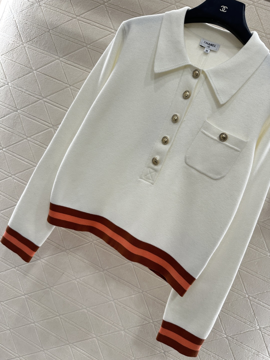 ♥Chane*♥2025新品上架 翻领半开襟针织上衣定制YB羊绒纱线织造，质感高级，穿搭舒适，翻领针织上