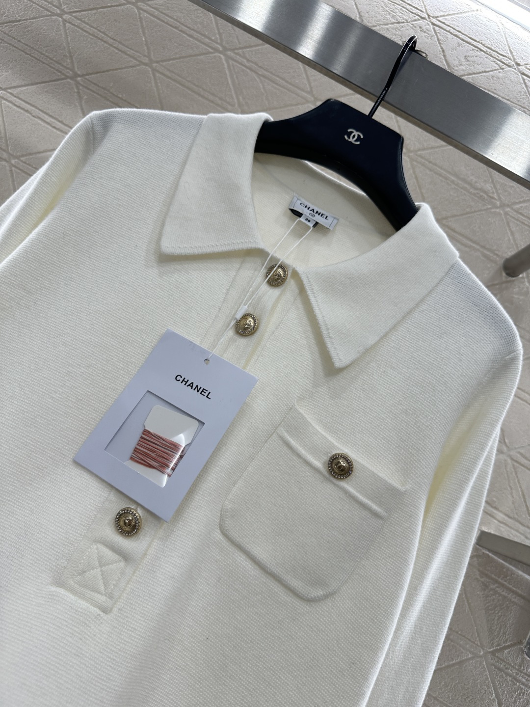 ♥Chane*♥2025新品上架 翻领半开襟针织上衣定制YB羊绒纱线织造，质感高级，穿搭舒适，翻领针织上