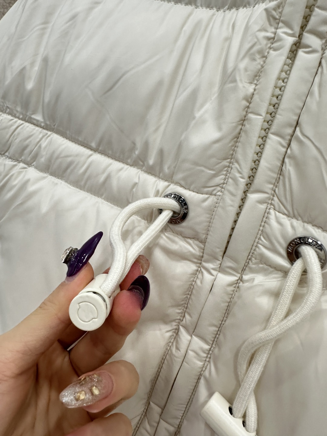 ♥Moncle*♥2025新品上架 泰迪羊羔拼接羽绒外套定制YB进口防风防水尼龙材质与泰迪毛拼接处理，内