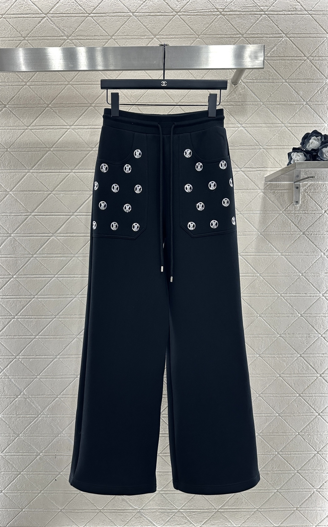 ♥Louis vuitto*♥2025新品上架 连帽亮片徽标卫衣长裤套装定制YB斜纹全棉材质，秋冬保暖厚