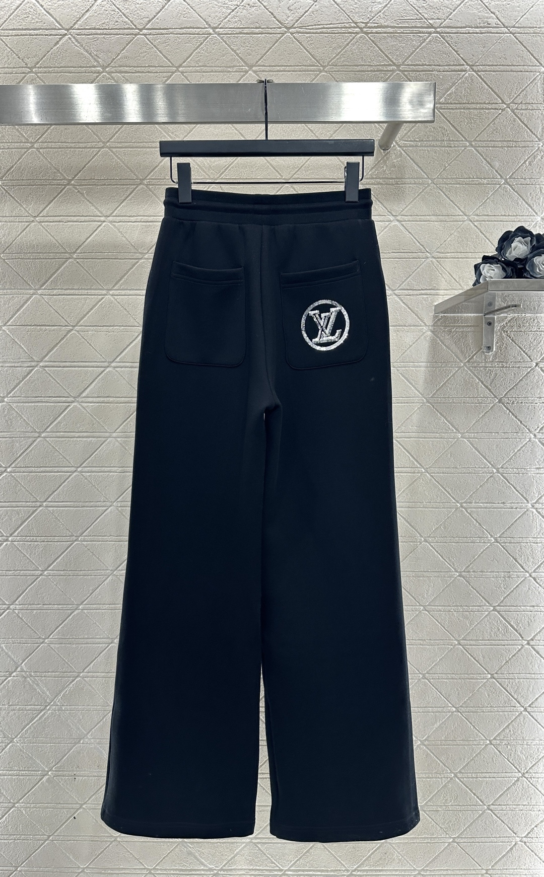 ♥Louis vuitto*♥2025新品上架 连帽亮片徽标卫衣长裤套装定制YB斜纹全棉材质，秋冬保暖厚