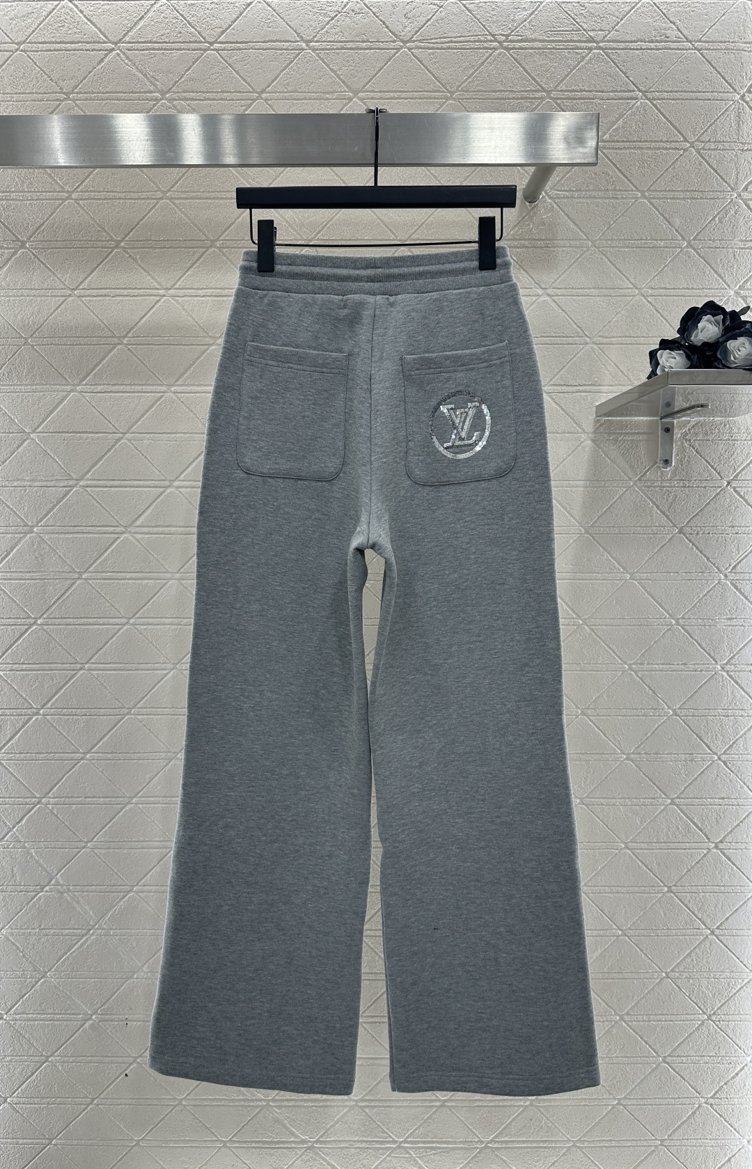 ♥Louis vuitto*♥2025新品上架 连帽亮片徽标卫衣长裤套装定制YB斜纹全棉材质，秋冬保暖厚