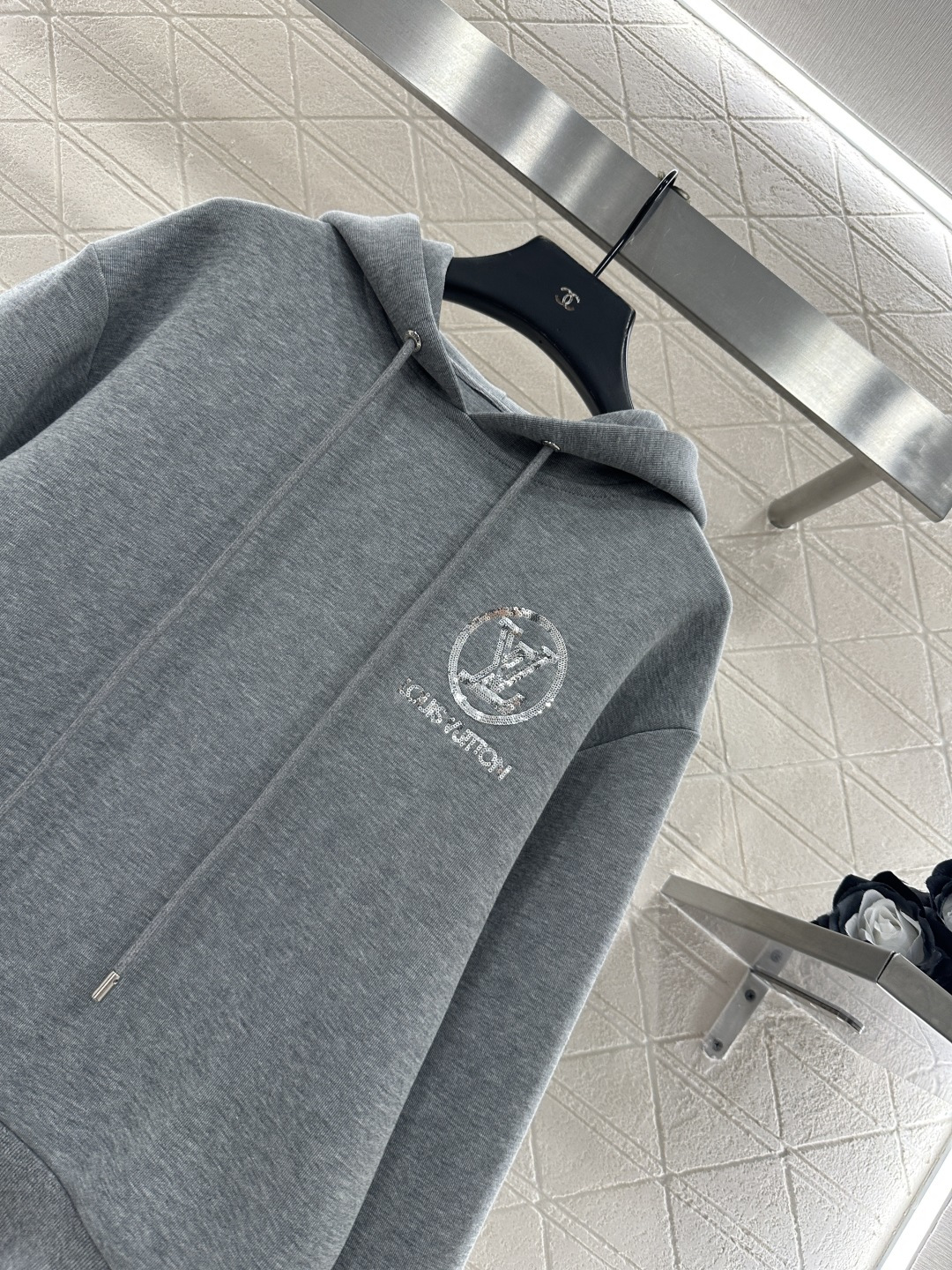 ♥Louis vuitto*♥2025新品上架 连帽亮片徽标卫衣长裤套装定制YB斜纹全棉材质，秋冬保暖厚