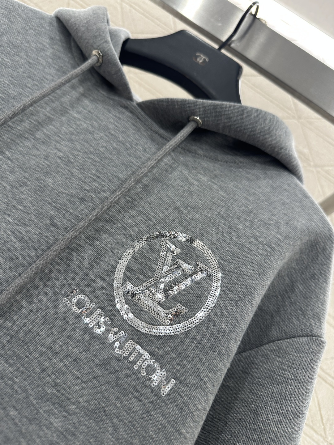 ♥Louis vuitto*♥2025新品上架 连帽亮片徽标卫衣长裤套装定制YB斜纹全棉材质，秋冬保暖厚