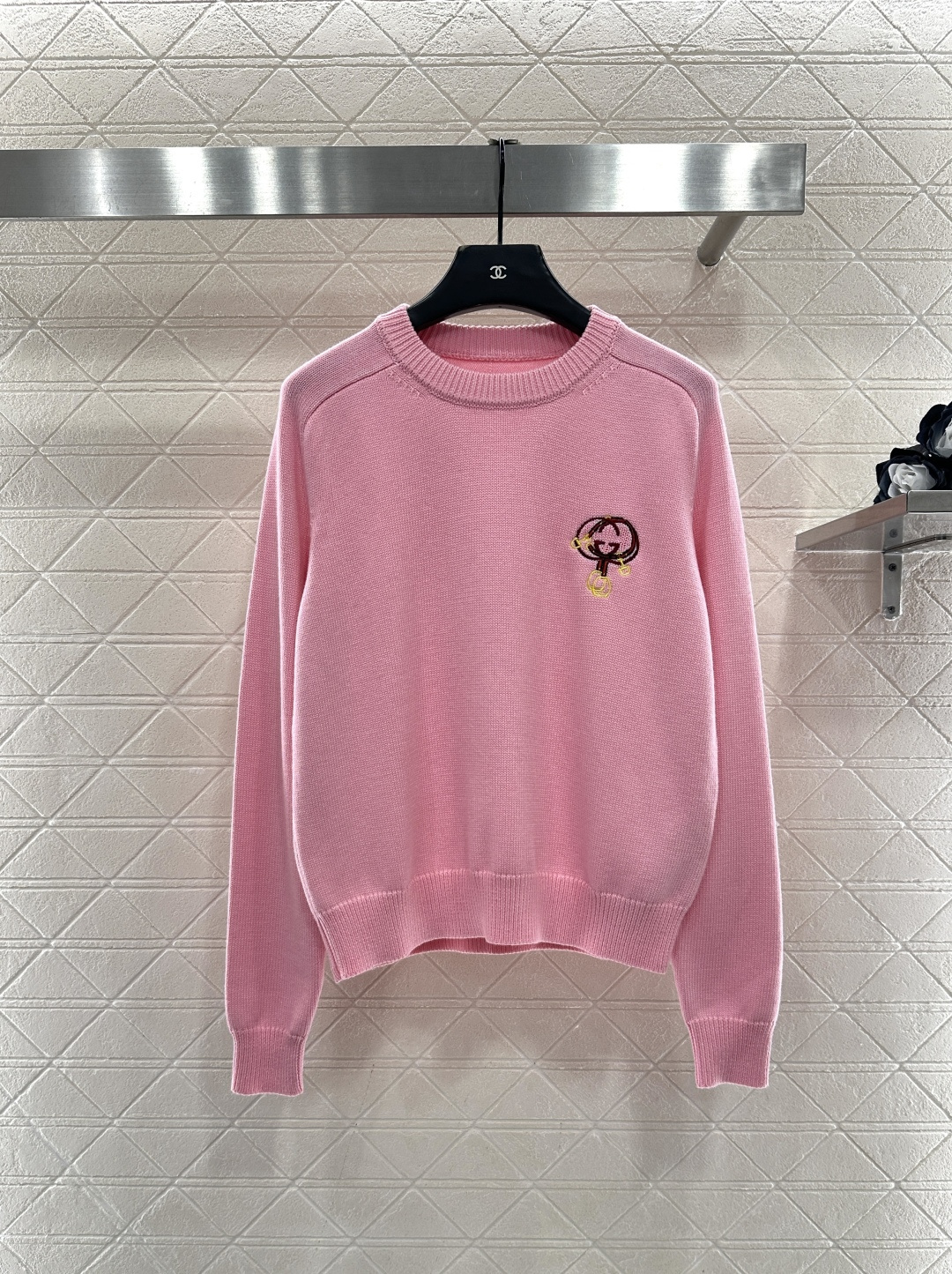 ♥Gucc*♥2025新品上架贺岁刺绣字母徽标针织毛衣新年贺岁系列#定制羊绒羊毛纱线织造，穿搭舒适，质感