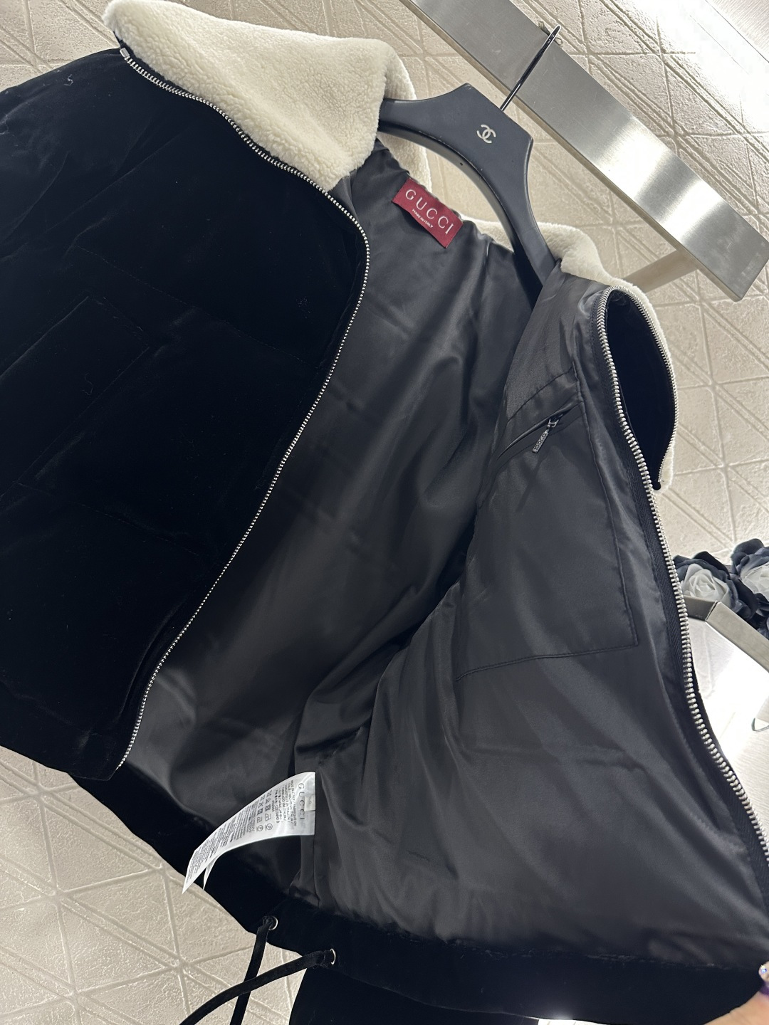 ♥Gucc*♥2025新品上架 丝绒泰迪翻领棉服外套定制YB进口丝绒材质，质感光泽，滑爽舒适，短款翻领棉