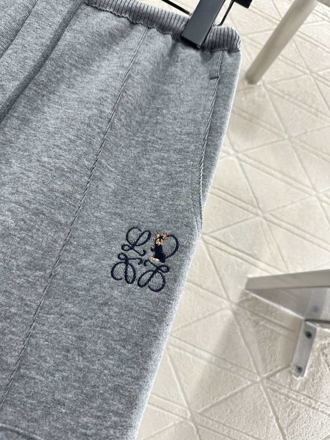 ♥Loew*♥2025新品上架 抽绳阔腿直筒长裤定制YB进口棉纶材质，面料柔挺舒适，垂顺有型，高腰抽绳阔