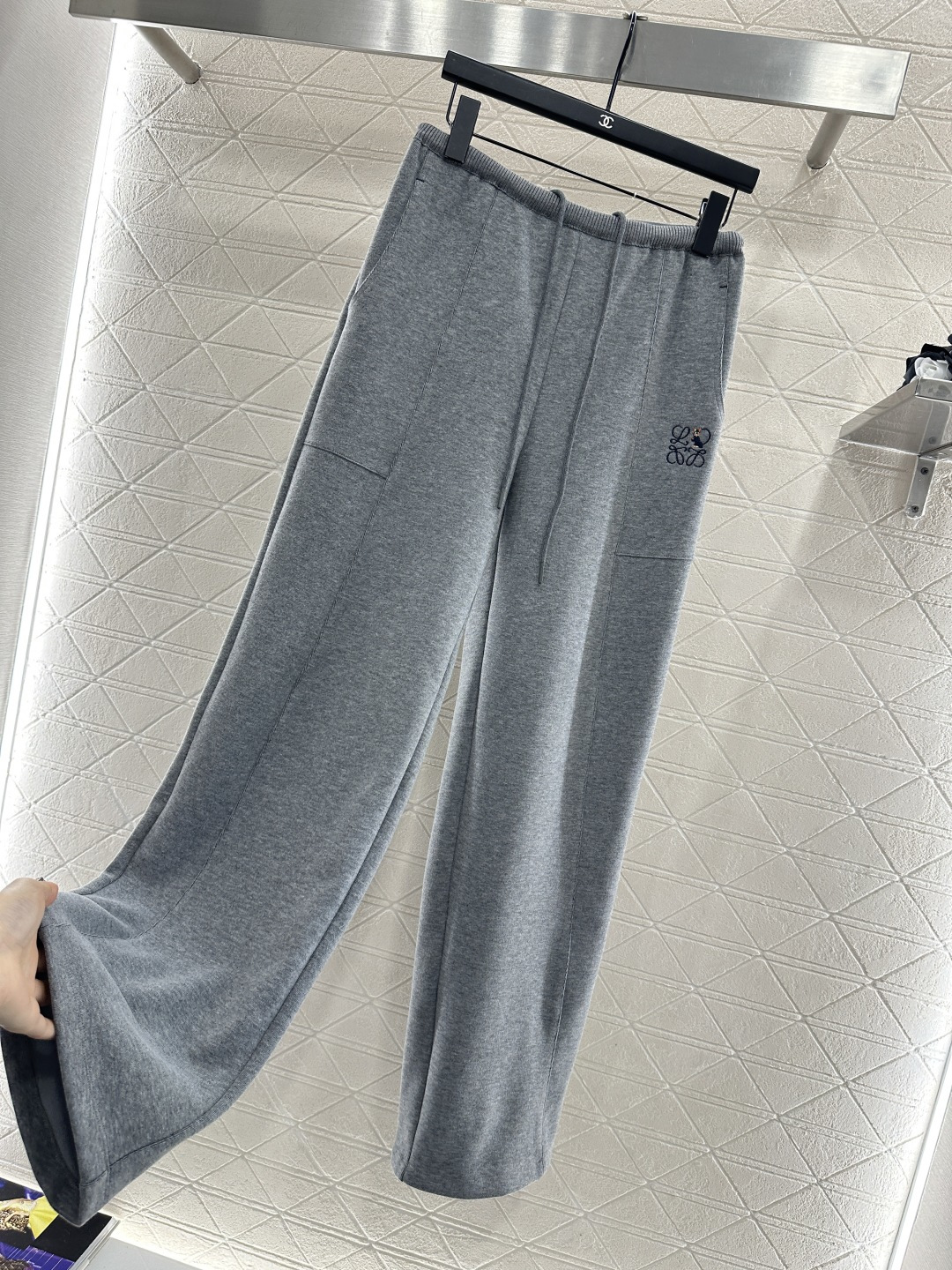 ♥Loew*♥2025新品上架 抽绳阔腿直筒长裤定制YB进口棉纶材质，面料柔挺舒适，垂顺有型，高腰抽绳阔