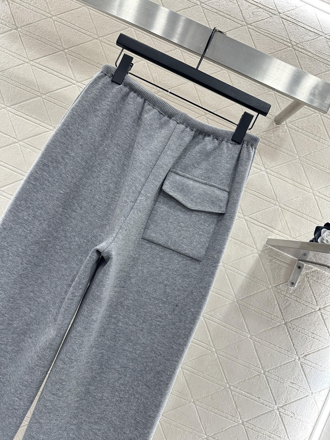 ♥Loew*♥2025新品上架 抽绳阔腿直筒长裤定制YB进口棉纶材质，面料柔挺舒适，垂顺有型，高腰抽绳阔