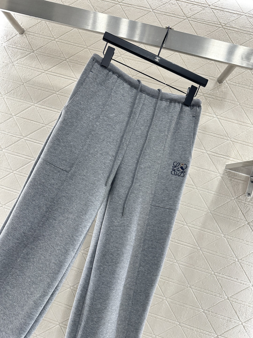 ♥Loew*♥2025新品上架 抽绳阔腿直筒长裤定制YB进口棉纶材质，面料柔挺舒适，垂顺有型，高腰抽绳阔