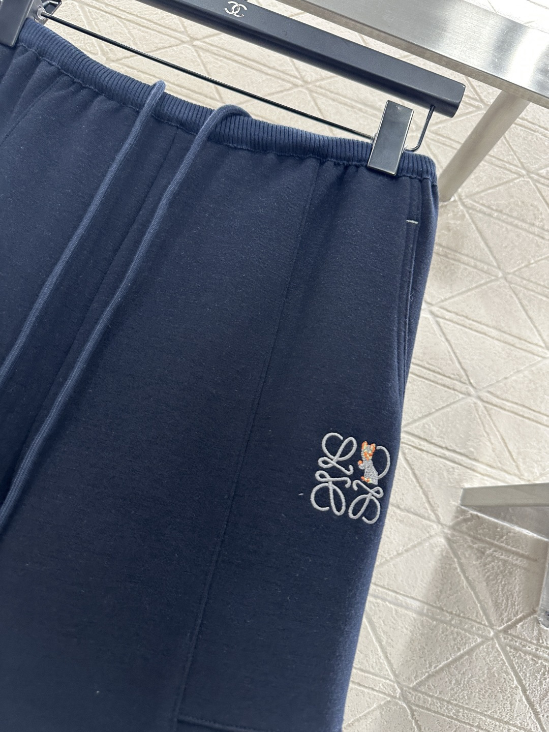 ♥Loew*♥2025新品上架 抽绳阔腿直筒长裤定制YB进口棉纶材质，面料柔挺舒适，垂顺有型，高腰抽绳阔