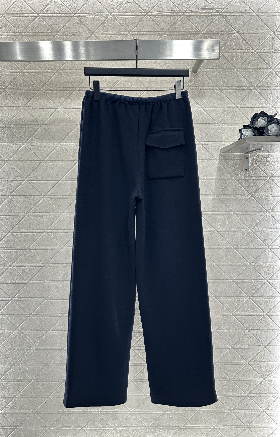 ♥Loew*♥2025新品上架 抽绳阔腿直筒长裤定制YB进口棉纶材质，面料柔挺舒适，垂顺有型，高腰抽绳阔