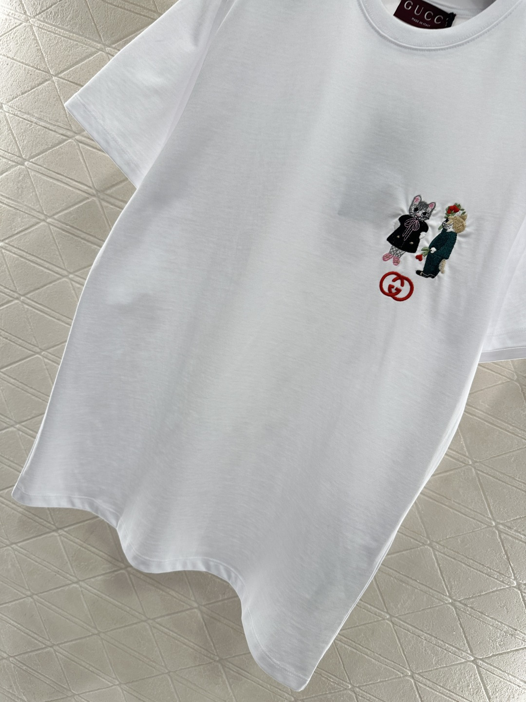 ♥Gucc*♥2025新品上架 圆领刺绣卡通徽标𝑇𝑒𝑒定制YB原生全棉材质，质感细腻，舒适透气，宽松短袖