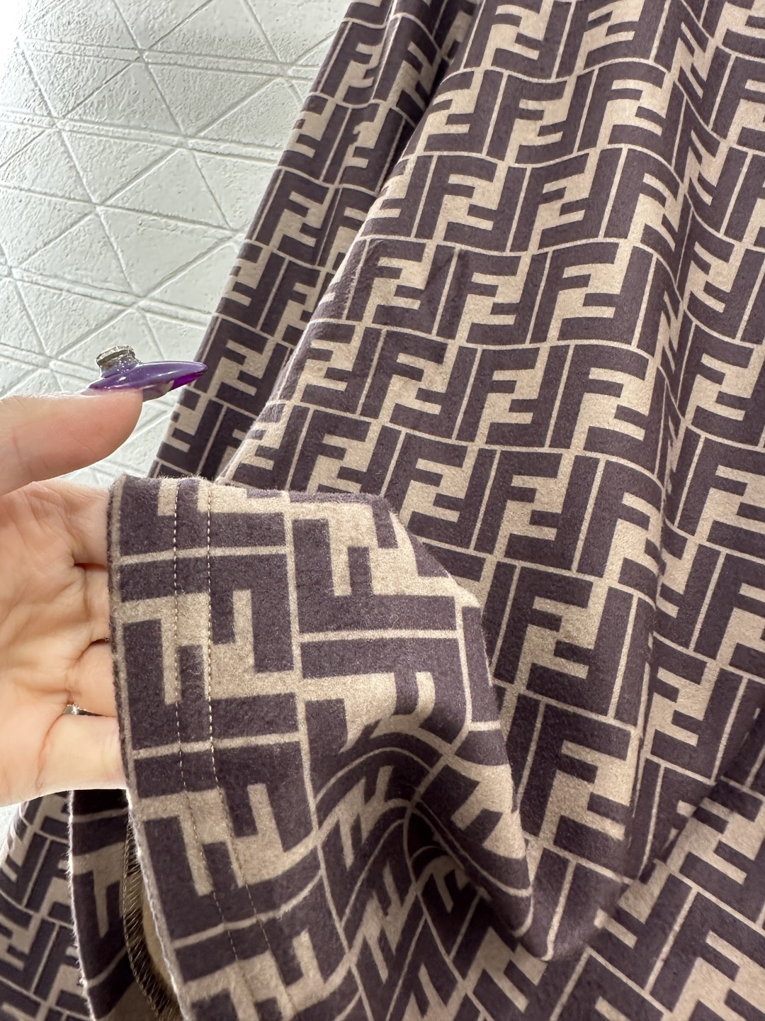 ♥Fend*♥2025新品上架 高领加绒打底衫定制YB进口弹力材质，内里短绒磨毛，保暖极佳，柔软舒适，弹