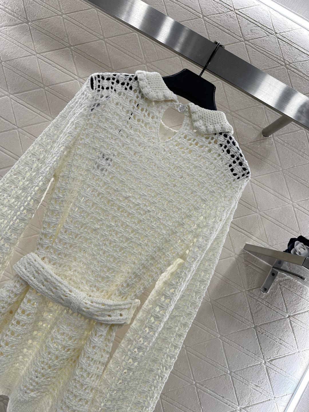 ♥Chane*♥2025新品上架 翻领收腰针织套头毛衣罩衫定制YB棉毛纱线织造，细腻舒适，品相高级，翻领