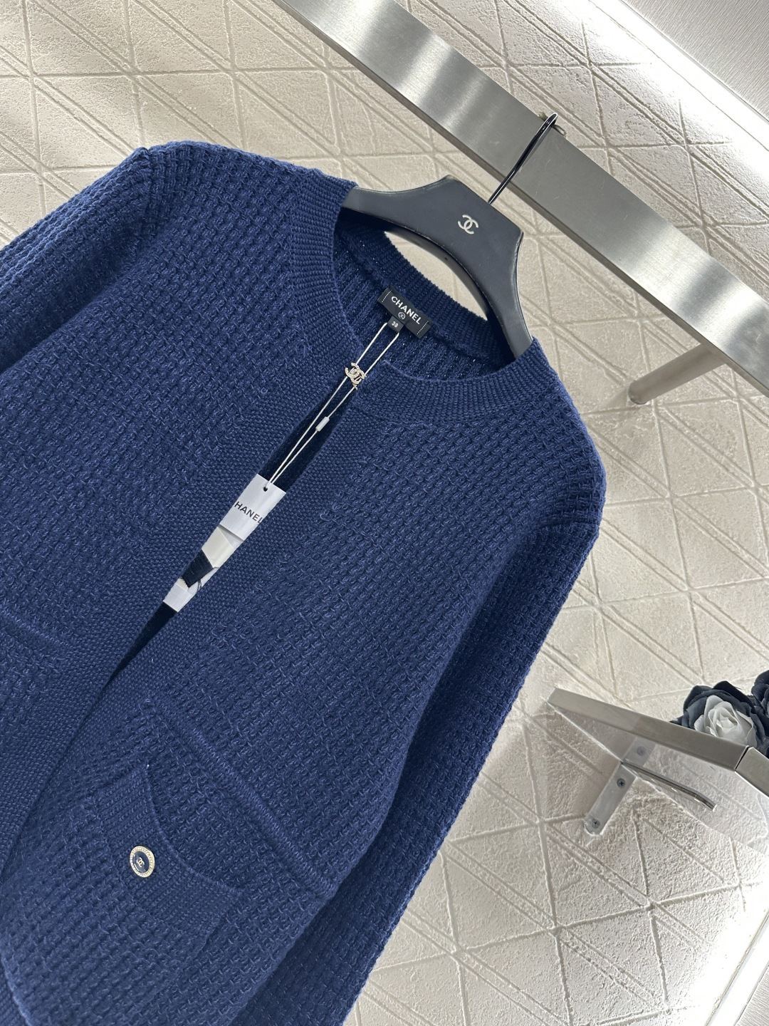 ♥Chane*♥2025新品上架 圆领针织开衫定制YB棉毛纱线织造，细腻舒适，品相高级，圆领针织开衫版型