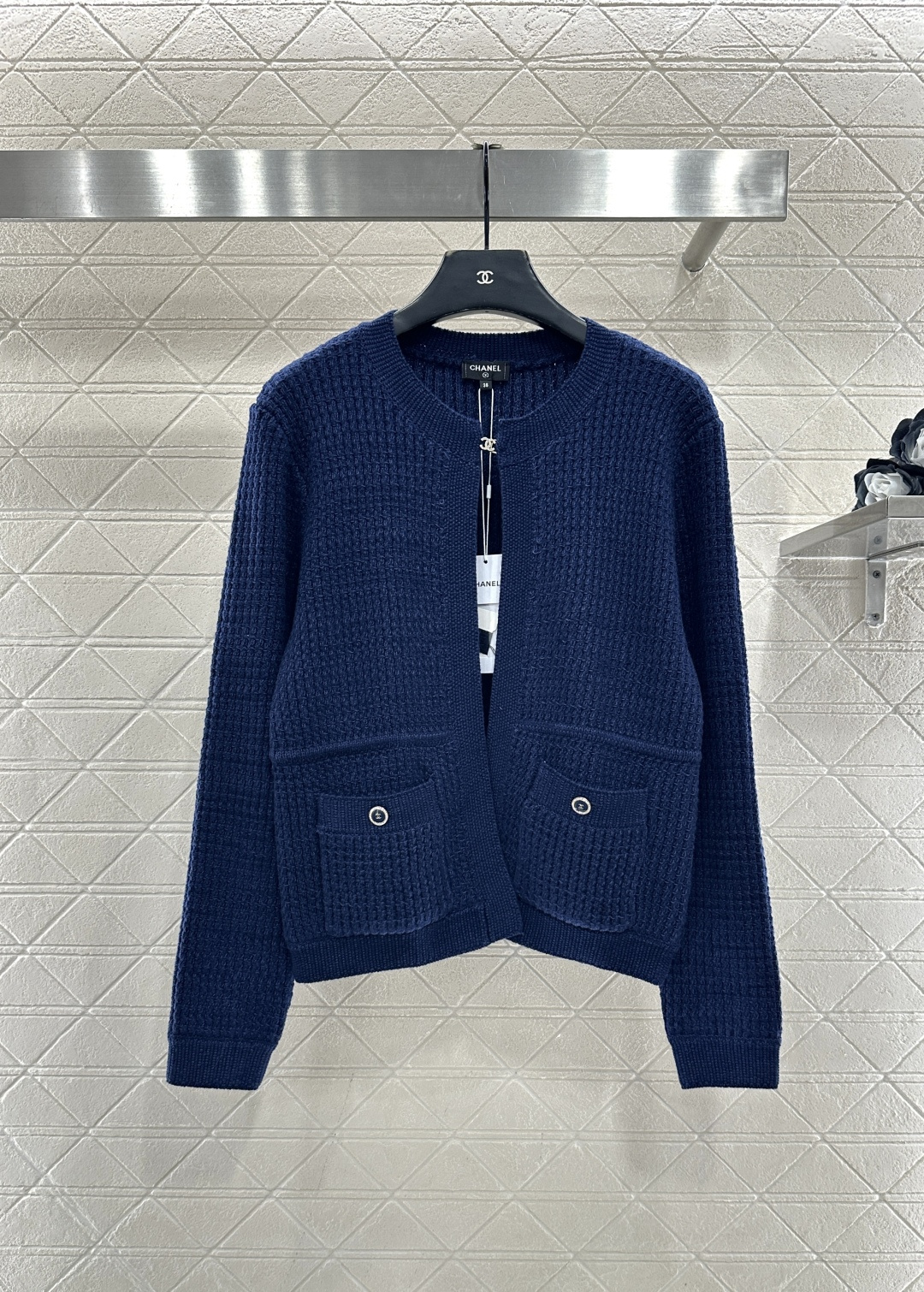 ♥Chane*♥2025新品上架 圆领针织开衫定制YB棉毛纱线织造，细腻舒适，品相高级，圆领针织开衫版型