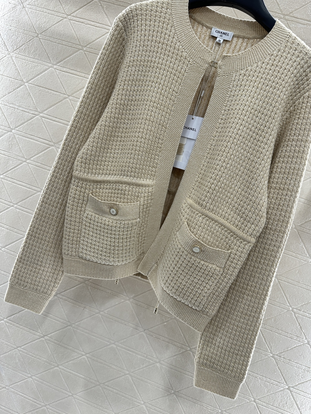 ♥Chane*♥2025新品上架 圆领针织开衫定制YB棉毛纱线织造，细腻舒适，品相高级，圆领针织开衫版型