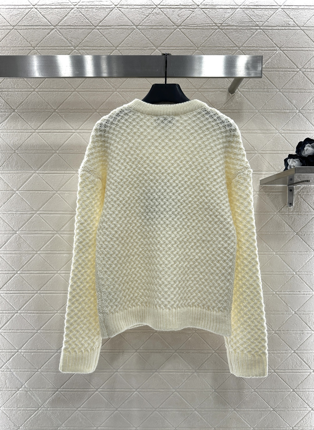 ♥Chane*♥2025新品上架 刺绣字母徽标针织毛衣定制YB羊毛纱线织造，穿搭舒适，质感十足，圆领落肩