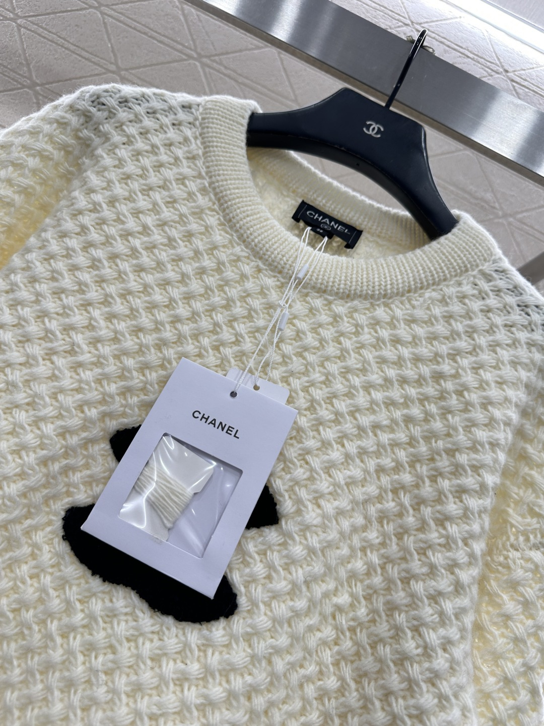 ♥Chane*♥2025新品上架 刺绣字母徽标针织毛衣定制YB羊毛纱线织造，穿搭舒适，质感十足，圆领落肩