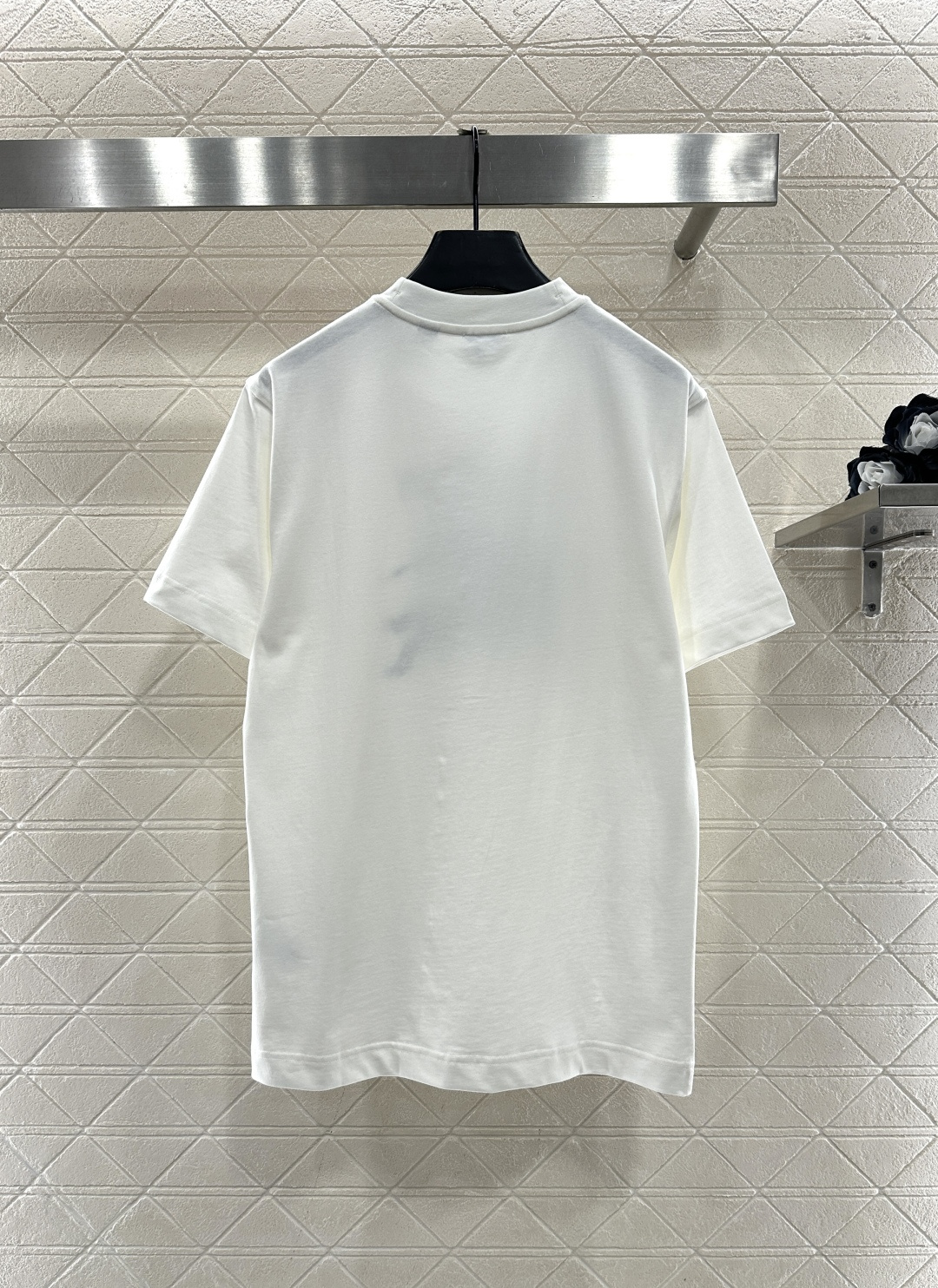 ♥BBR*♥2025新品上架 圆领战马徽标𝑇𝑒𝑒定制YB原生全棉材质，质感细腻，舒适透气，宽松短袖裁剪，