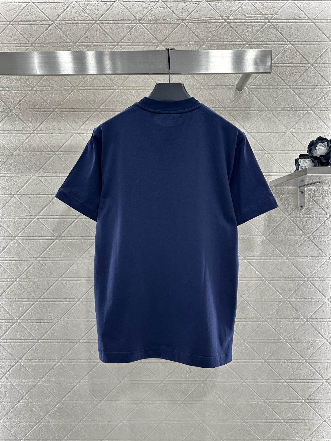 ♥BBR*♥2025新品上架 圆领战马徽标𝑇𝑒𝑒定制YB原生全棉材质，质感细腻，舒适透气，宽松短袖裁剪，