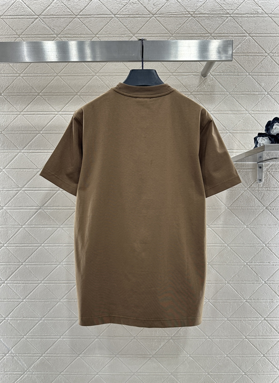 ♥BBR*♥2025新品上架 圆领战马徽标𝑇𝑒𝑒定制YB原生全棉材质，质感细腻，舒适透气，宽松短袖裁剪，