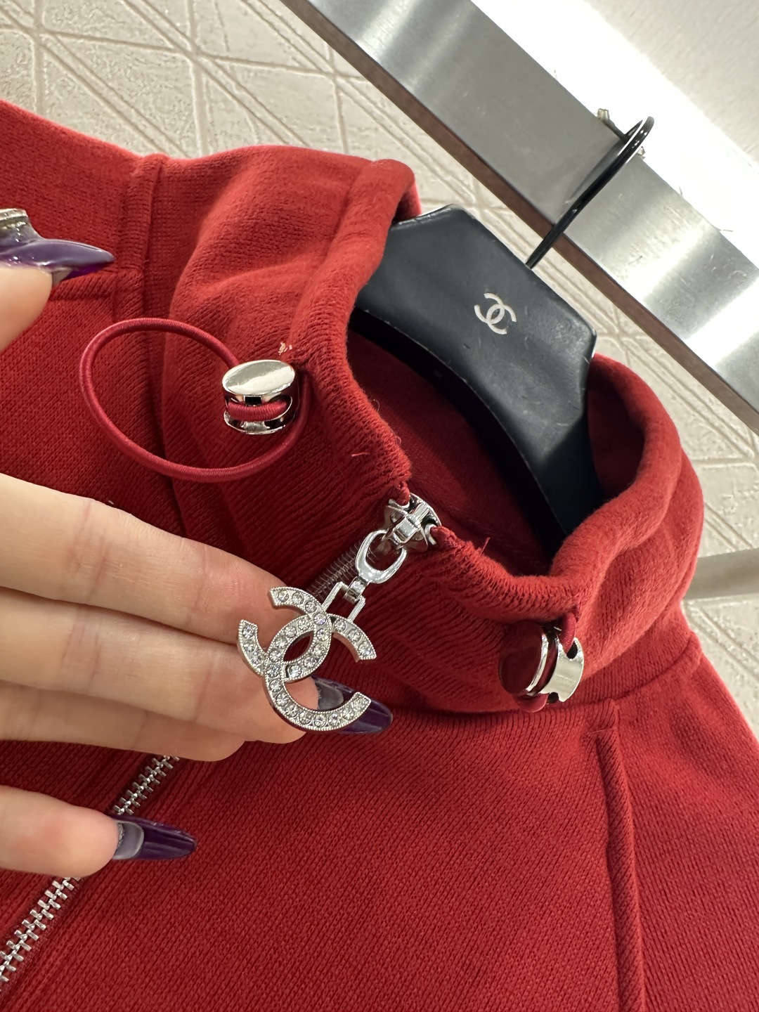 ♥Chane*♥2025新品上架 翻领半开襟卫衣长裤套装定制YB进口锦纶混纺材质，柔软亲肤，穿搭时髦，毛